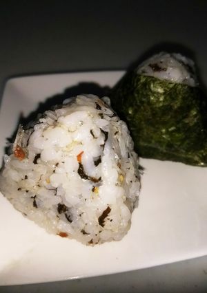 美味しい！しそ梅おにぎり！-レシピのメイン写真
