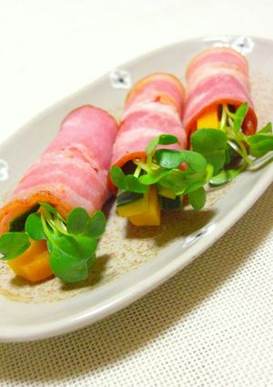 簡単☆かぼちゃとベーコンのカラフル巻き♪-レシピのメイン写真