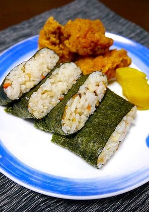 おにぎらず！筍ご飯☆おにぎりコロコロ-レシピのメイン写真