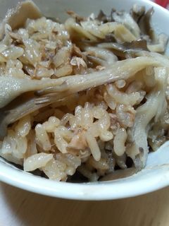 たっぷりきのことツナの炊き込みご飯-レシピのメイン写真