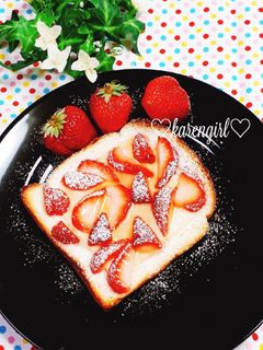 ♡いちご&チーズトースト♡-レシピのメイン写真