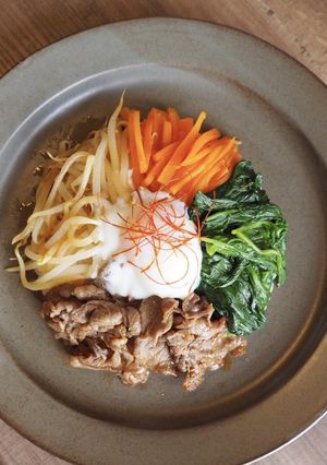 焼肉のたれで韓国風ビビンバ-レシピのメイン写真