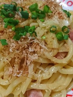 バター醤油焼きうどん^_-☆-レシピのメイン写真