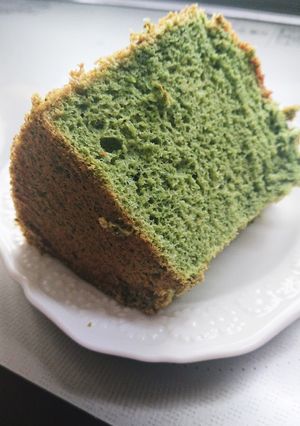 生のよもぎでつくるシフォンケーキ-レシピのメイン写真