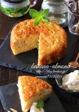 混ぜて焼くだけ！バナナアーモンドケーキ。-レシピのメイン写真
