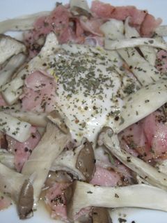 エリンギとベーコンの巣ごもり卵-レシピのメイン写真