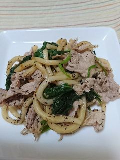 焼きうどん!ゆかりでさっぱりと(^-^)-レシピのメイン写真