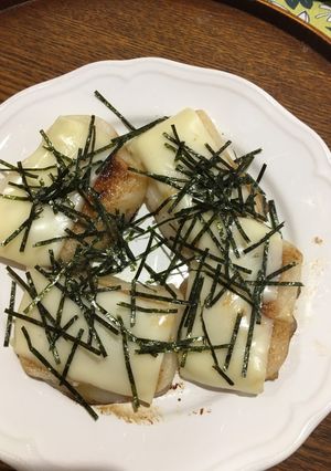 お餅のチーズバター焼き焦がし醤油味-レシピのメイン写真