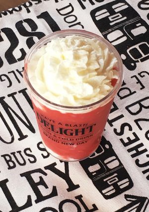 ヨーグルトと苺のフラペチーノ-レシピのメイン写真