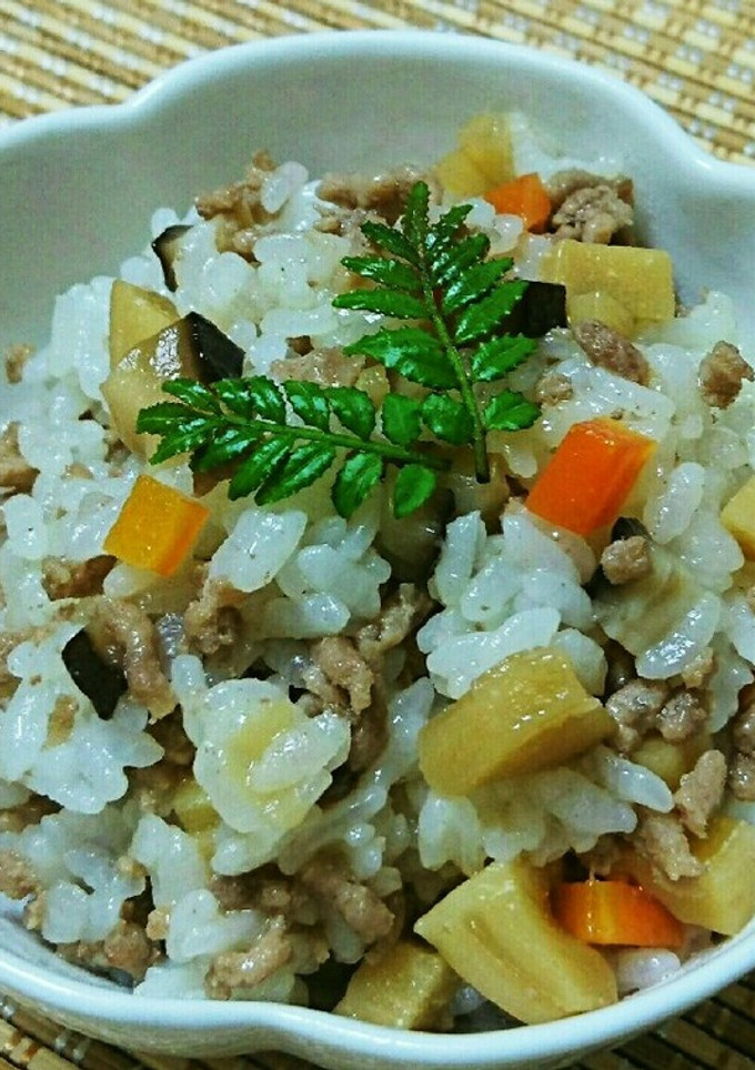 筍と椎茸のそぼろ混ぜご飯-レシピのメイン写真
