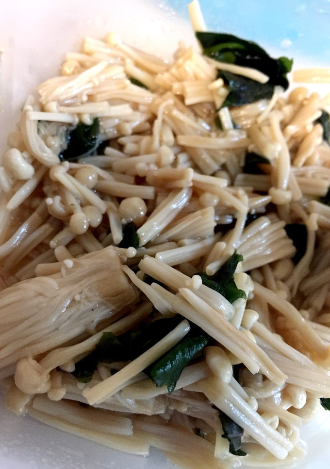 レンジで簡単♪えのきとわかめのめんつゆ煮-レシピのメイン写真