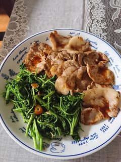 クレソンと豚肉の黒コショウ炒め-レシピのメイン写真