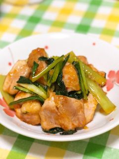 鶏もも肉と小松菜のピリ辛マヨ炒め-レシピのメイン写真