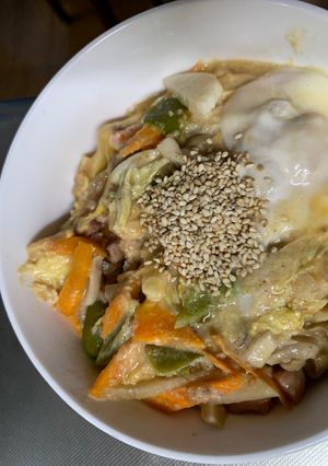 お一人様野菜たっぷり赤味噌レモン味親子丼-レシピのメイン写真