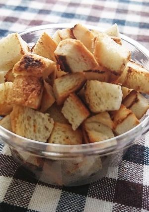 食パンの耳で手作りクルトン☆-レシピのメイン写真