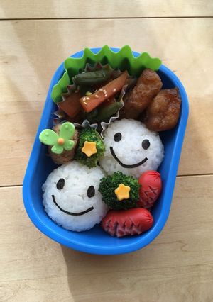 キャラ弁＊簡単スマイルおにぎり-レシピのメイン写真