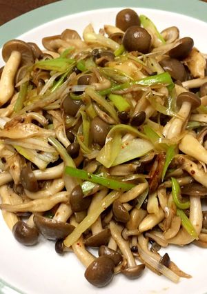 しめじと長ネギのピリ辛醤油炒め-レシピのメイン写真