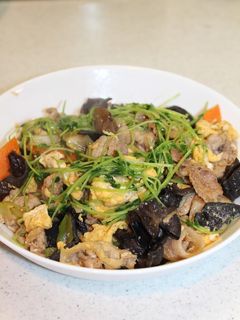 簡単!豆苗と豚肉ときくらげの中華炒め-レシピのメイン写真
