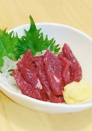 馬刺しは生姜醤油で。-レシピのメイン写真