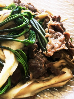 春が香る♪こしあぶらの牛肉炒め-レシピのメイン写真