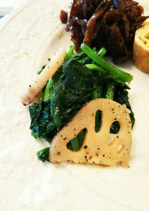 お弁当用 れんこんとほうれん草のごま和え-レシピのメイン写真