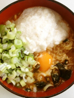 とろろ辛ラーメン-レシピのメイン写真