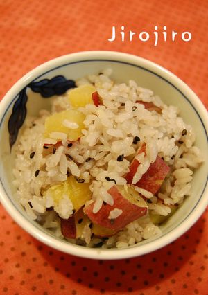 ゴマ香る☆サツマイモの黒胡麻ご飯-レシピのメイン写真