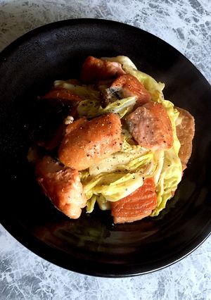 鮭と春キャベツのソテー☆バター醤油☆-レシピのメイン写真