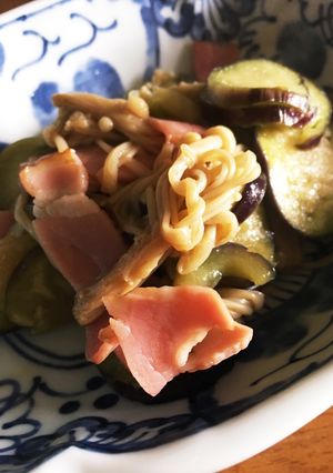 簡単副菜☆ナスとえのきのベーコン炒め-レシピのメイン写真