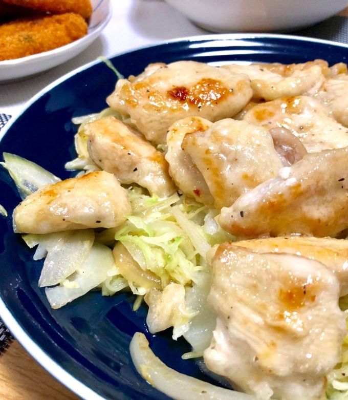 鶏胸とキャベツのシーザードレッシング炒め-レシピのメイン写真