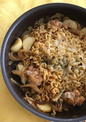 辛麺チーズタッカルビ-レシピのメイン写真
