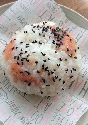 ラー油マヨたらこのおにぎり-レシピのメイン写真