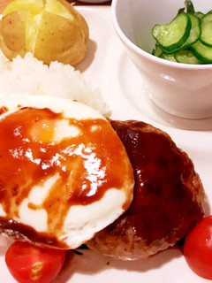 間違いない!肉汁ジューシーハンバーグ-レシピのメイン写真