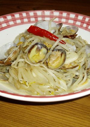 あさりの白ワイン蒸し☆もやしで節約♪-レシピのメイン写真