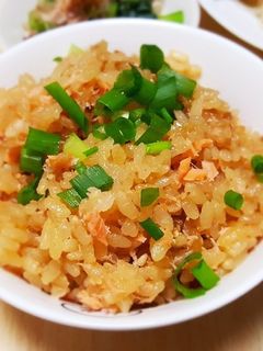 入れるだけ!鮭の炊き込みご飯-レシピのメイン写真