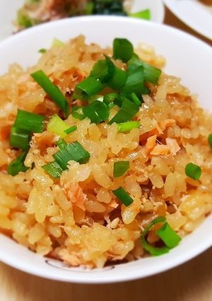 入れるだけ！鮭の炊き込みご飯-レシピのメイン写真