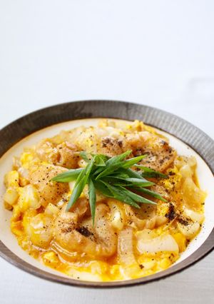 簡単料理！油麩丼【あぶら麩の卵とじ丼】-レシピのメイン写真