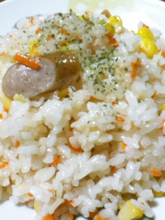 コーンと人参とウインナーの炊飯器ピラフ-レシピのメイン写真