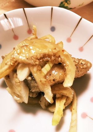 ブリと新玉ねぎの揚げ浸し。ちょいピリ辛！-レシピのメイン写真