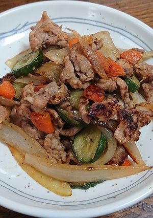 豚肩ロースと野菜の甘辛胡麻味噌炒め-レシピのメイン写真