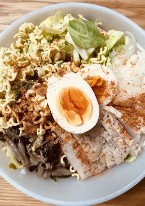 ザックザク☆茹でずに辛ラーメンサラダ-レシピのメイン写真