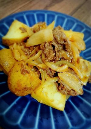 簡単！新じゃがと牛肉の旨辛炒め-レシピのメイン写真