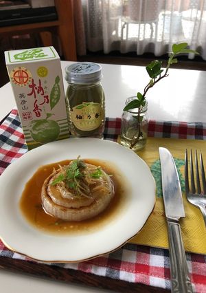 柚子胡椒のせ新玉ねぎのステーキ-レシピのメイン写真
