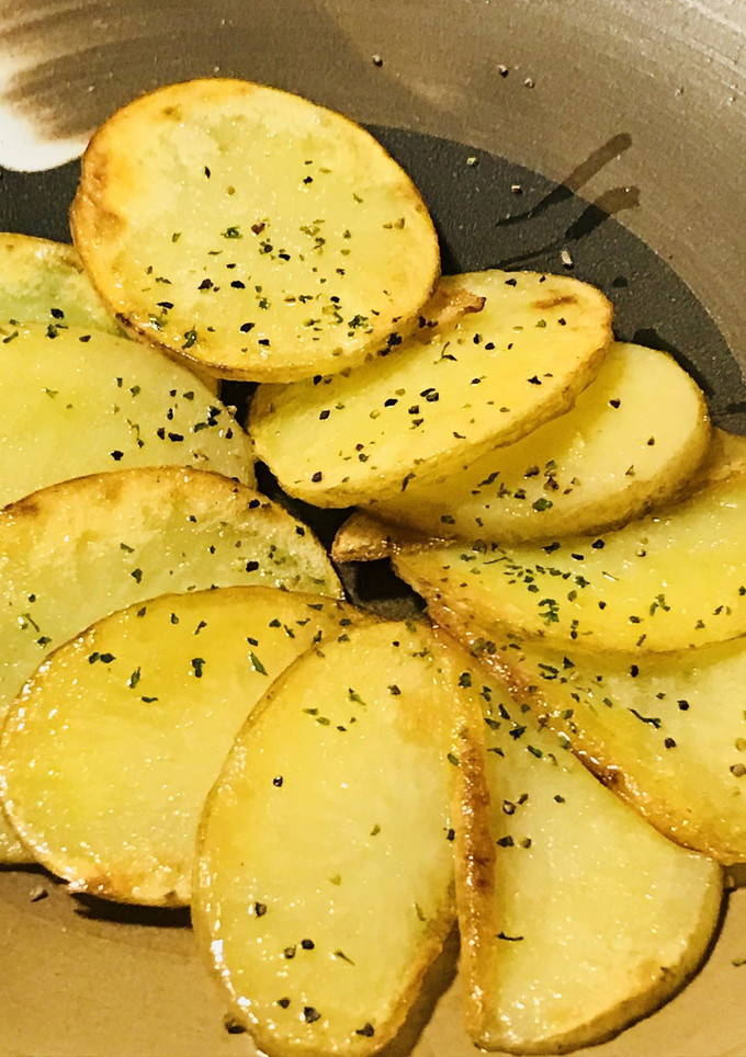じゃがいもの薄切り塩胡椒焼き-レシピのメイン写真