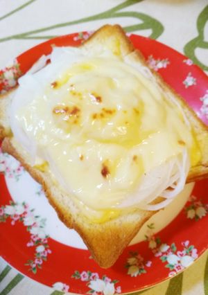 新玉ねぎのチーズトースト -レシピのメイン写真