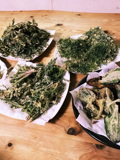 春の香り♪春の野草の天ぷら-レシピのメイン写真