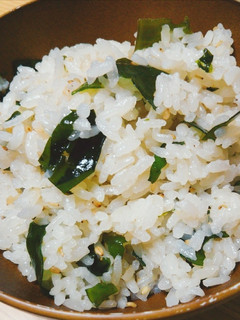 コンビニのわかめおにぎり風☆わかめご飯-レシピのメイン写真