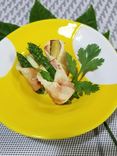 アスパラとハムチーズの餃子の皮揚げ-レシピのメイン写真