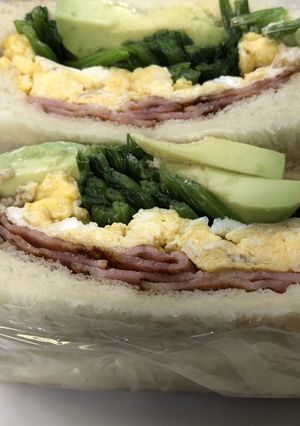 栄養満点！ベーコンアボカドタマゴサンド-レシピのメイン写真