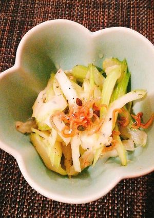 セロリのオイル和え【簡単副菜】-レシピのメイン写真